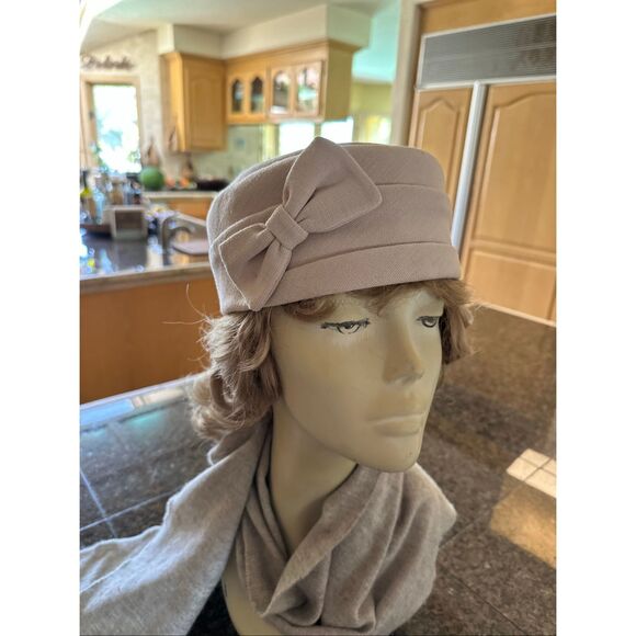 Vintage hat - Picture 1 of 8